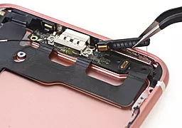 Нижний шлейф Apple iPhone 7 Plus с разъемом зарядки, наушников и микрофоном Original Black - миниатюра 4