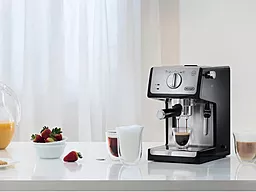 Рожковая кофеварка эспрессо Delonghi ECP 35.31 - миниатюра 3