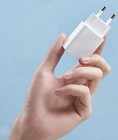 Сетевое зарядное устройство с поддержкой быстрой зарядки Xiaomi Mi Charger Type-C 20W White (AD201EU) / изоборажение №1