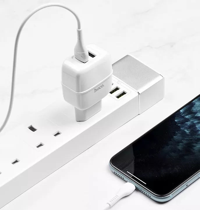 Сетевое зарядное устройство Hoco C77A 2.4a 2xUSB-A ports charger + Lightning cable white - фото 7