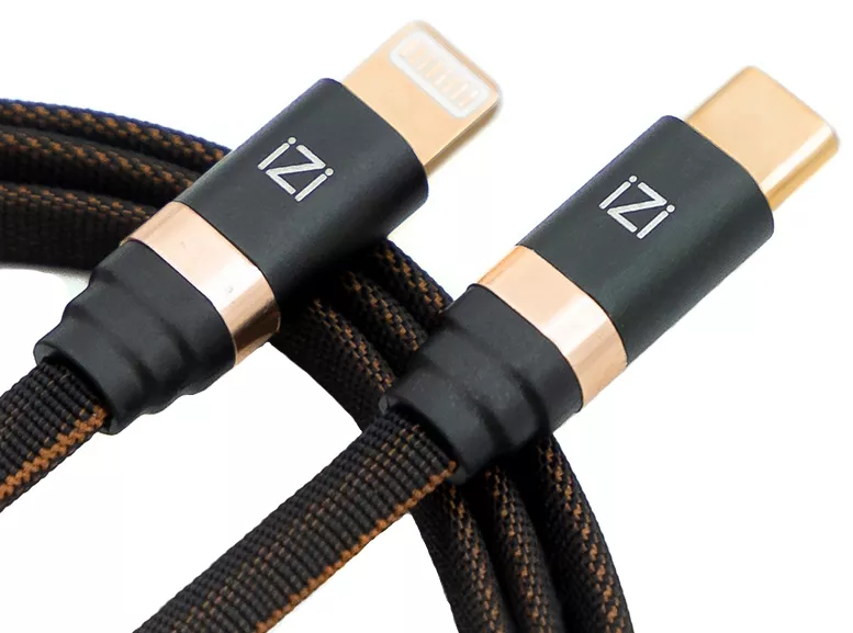 Кабель iZi PM-14 USB Type-C - Lightning 15w 3a 1м сable Black - фото 1