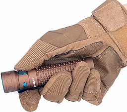 Фонарик аккумуляторный Olight Baton Pro (1x18650) Sand - миниатюра 8