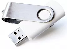 Флешка GooDRam 8GB Twister USB 2.0 (UTS2-0080W0R11) White - фото Флешка GooDRam 8GB Twister USB 2.0 (UTS2-0080W0R11) White