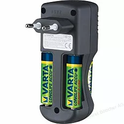 Зарядное устройство Varta Pocket Charger + 4AA 2600 mAh NI-MH (57642101471) - миниатюра 3