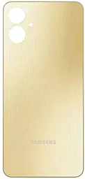 Задняя крышка корпуса Samsung Galaxy A06 A065 Original Gold - фото Задняя крышка корпуса Samsung Galaxy A06 A065 Original Gold