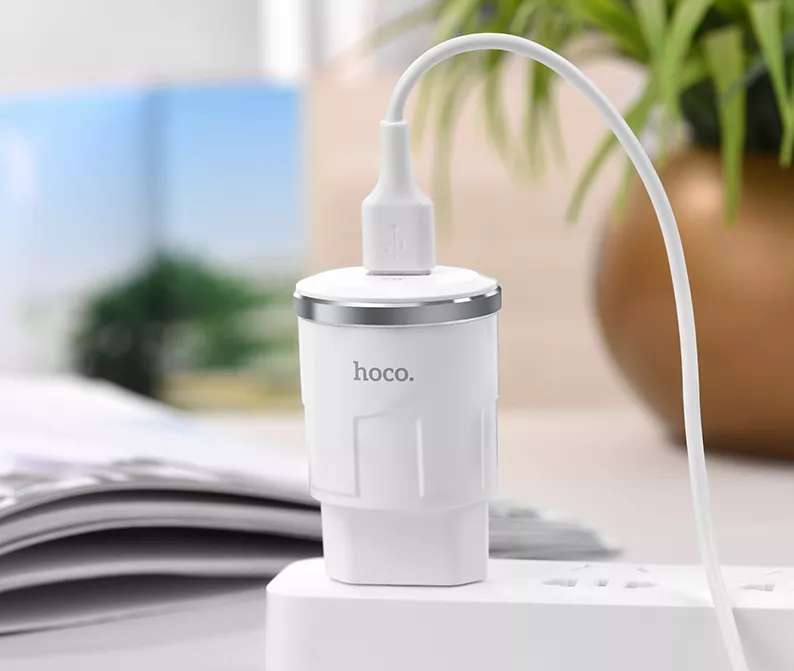 Мережевий зарядний пристрій Hoco C37A 2.4a home charger + Lightning cable white - фото 9