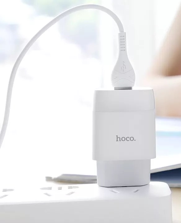 Мережевий зарядний пристрій Hoco C73A 2.4a 2xUSB-A ports charger + Lightning cable white - фото 6