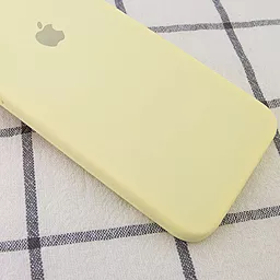 Чехол Silicone Case Full Camera Square для Apple iPhone 7, iPhone 8, iPhone SE 2020 Mellow Yellow - миниатюра 2