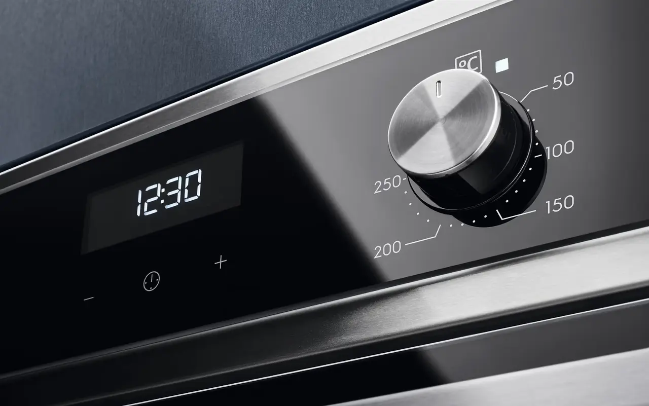 Духовка електрична Electrolux EOF5C50BX - фото 3